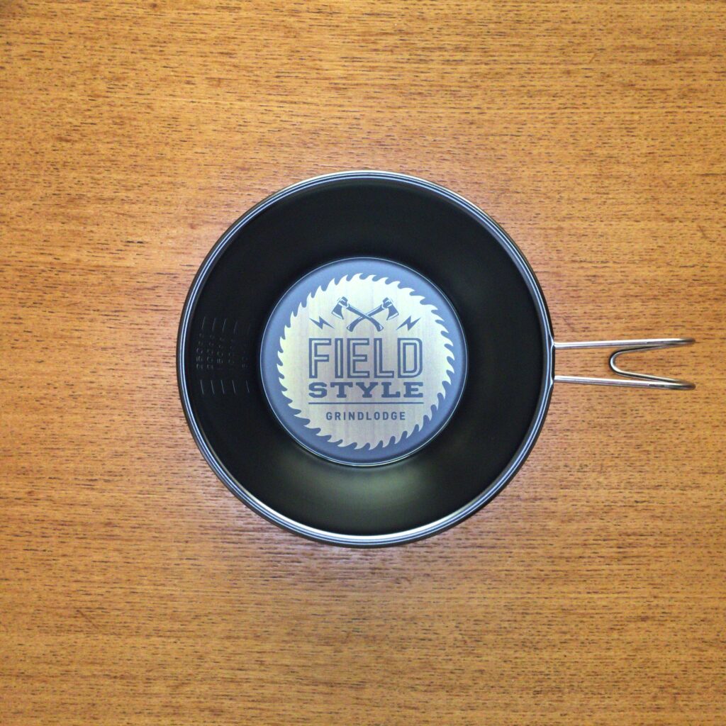 Field Style “FIELDSTYLE × GRINDLODGE × SomAbito コラボシェラカップ（ブラック）” [ステン